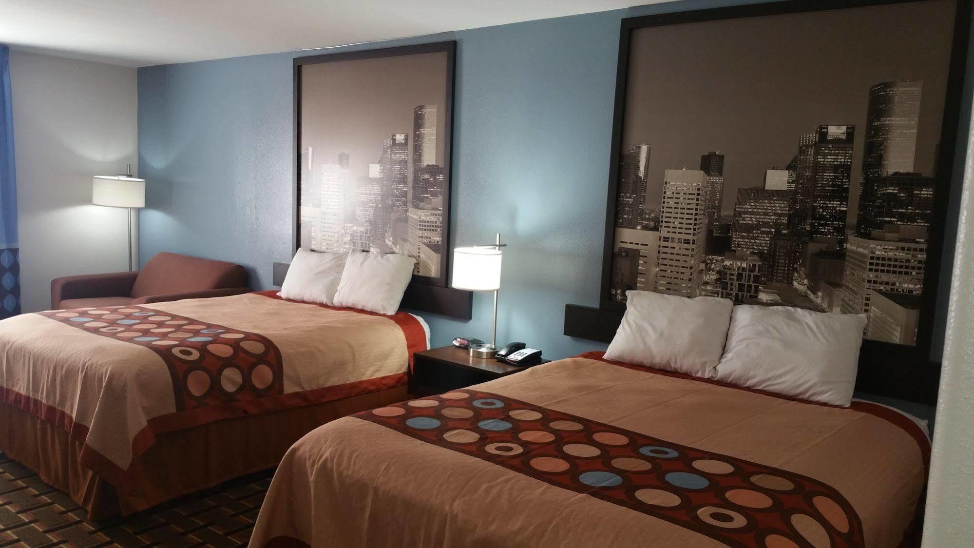 Quality Suites Houston Hobby Airport Exterior photo
